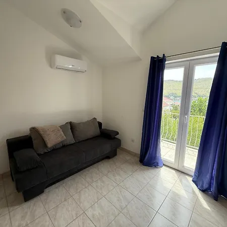 Dinova Grebaastica Daire