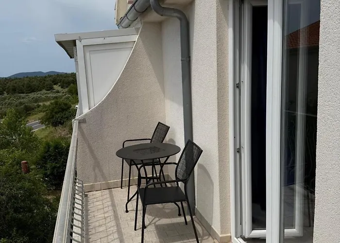 Dinova Grebaastica Grebastica